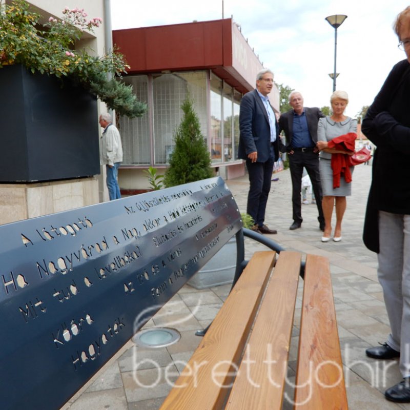 Konrád-emlékpad avatás 42